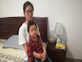 努力是奇迹的另一个名字--女大学生带弟弟上大学