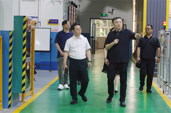 参观