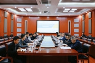 柳东新区管委会调研组到taptap官网考察交流 校党委书记刘子林参加座谈