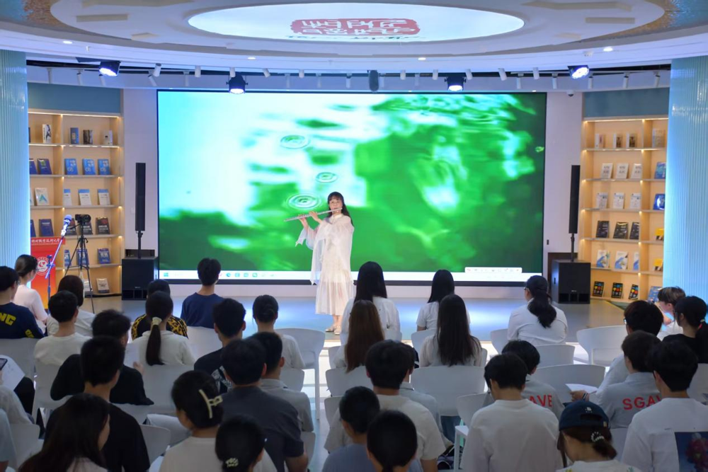 匠心书院举办“山歌好比春江水，匠心铸就柳州魂”美育第一课活动