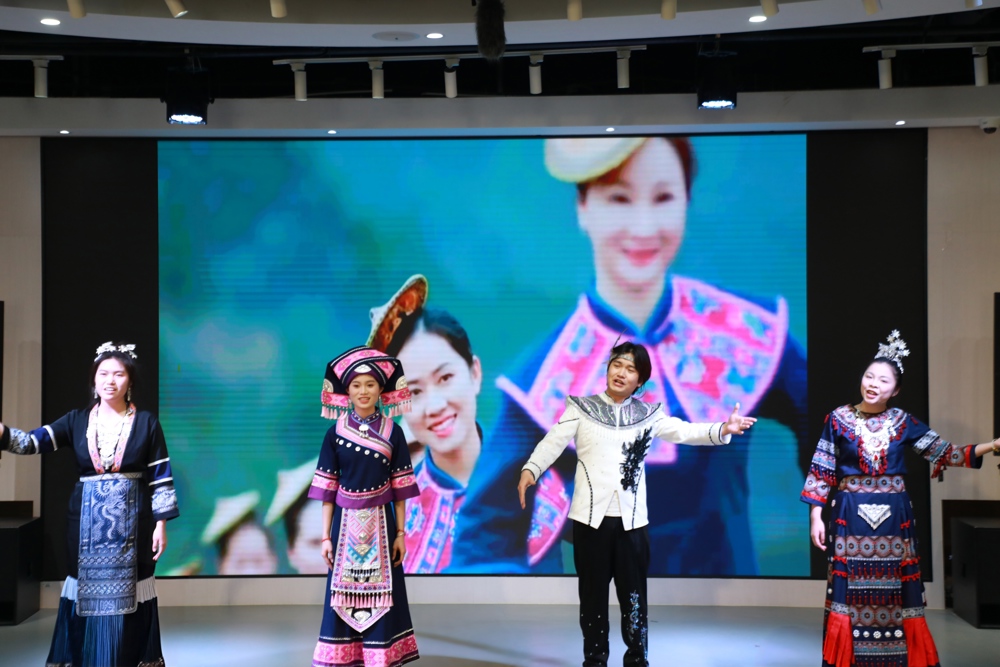 文艺表演