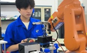 智能制造赛道的“技能追光者”，以匠心与创新镌刻青春报国答卷—机电工程学院优秀学子廖柳昌
