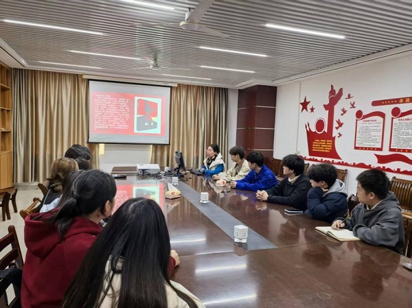 理论学习现场