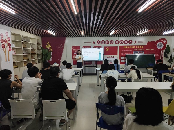 机电工程学院2024级模具设计与制造专业开展“明晰职业方向，锚定青春未来”主题教育活动