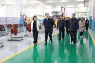 自治区政府副主席黄俊华莅临taptap官网调研