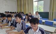 校党委书记刘子林、校长甘金明深入思政课堂指导教学工作