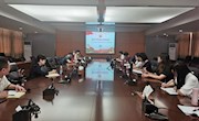直属六支部召开民族和宗教专题理论学习会
