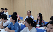  党委书记刘子林深入教学一线听思政课  