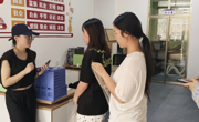 贸易与旅游管理学院开展“同心共话三月三”——民族文化体验日活动