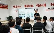 走进上通五新媒体中心，柳职大225名新生开启专业认知第一课