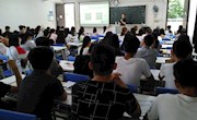 贸易与旅游管理学院邀请彤鑫电商产业园到校举办实习宣讲会